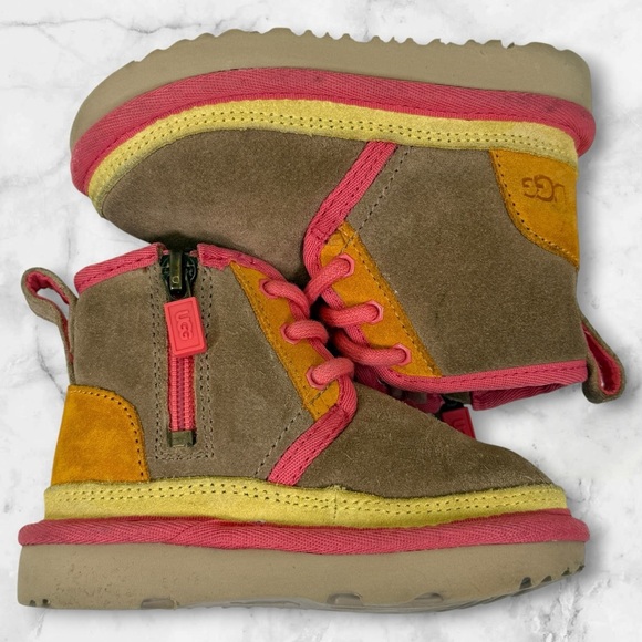 UGG Toddler Neumel II Chukka boots in the "Beachwood/Papaya Orange" size 6 - Picture 5 of 7